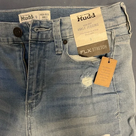 Mudd High Rise Ankle Jean - Picture 3 of 3